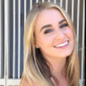 Meet your Posher, Adriana